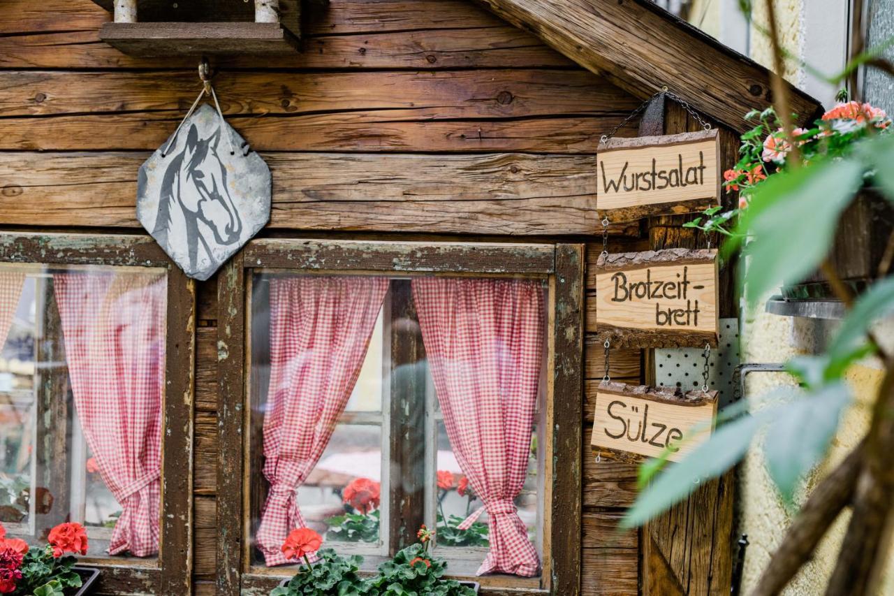Hotel Bayrischer Loewe Osterhofen Eksteriør billede