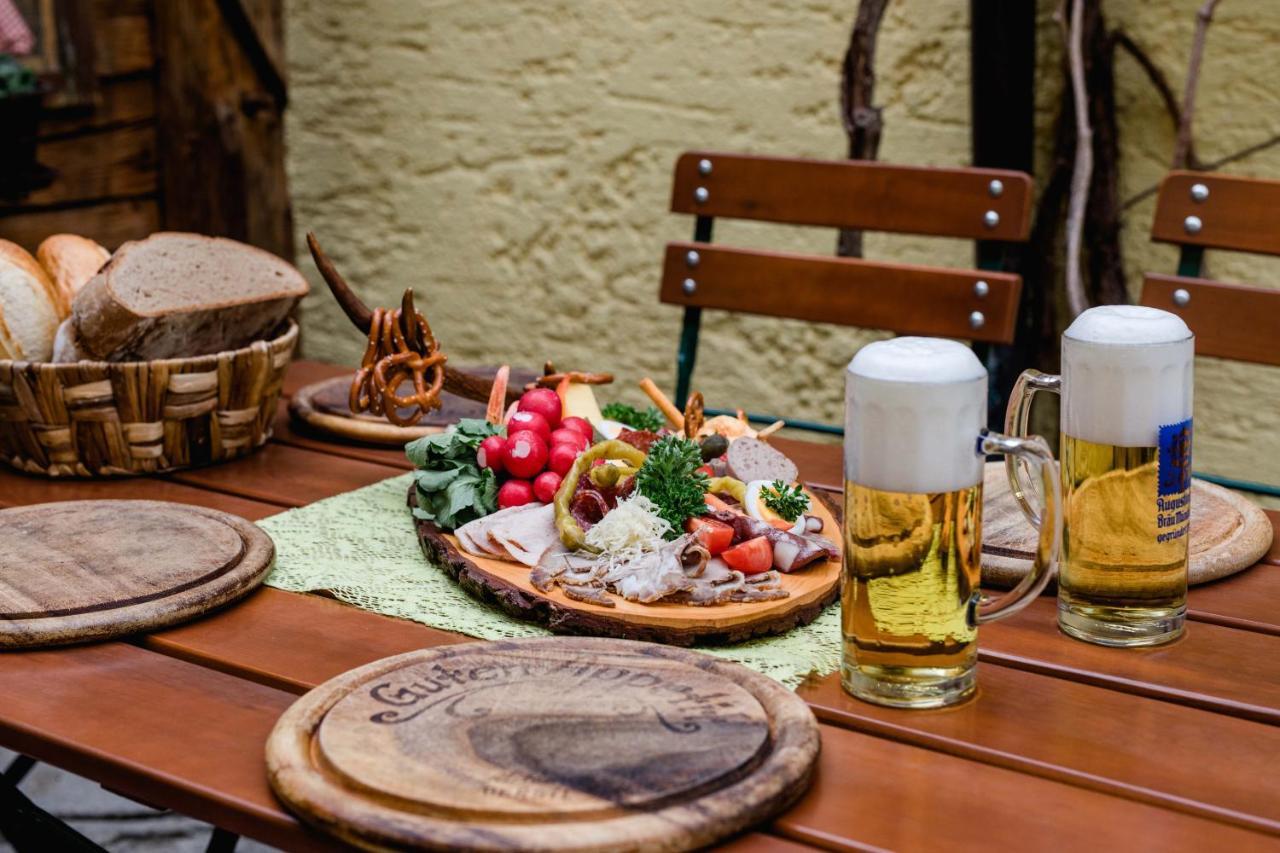 Hotel Bayrischer Loewe Osterhofen Eksteriør billede