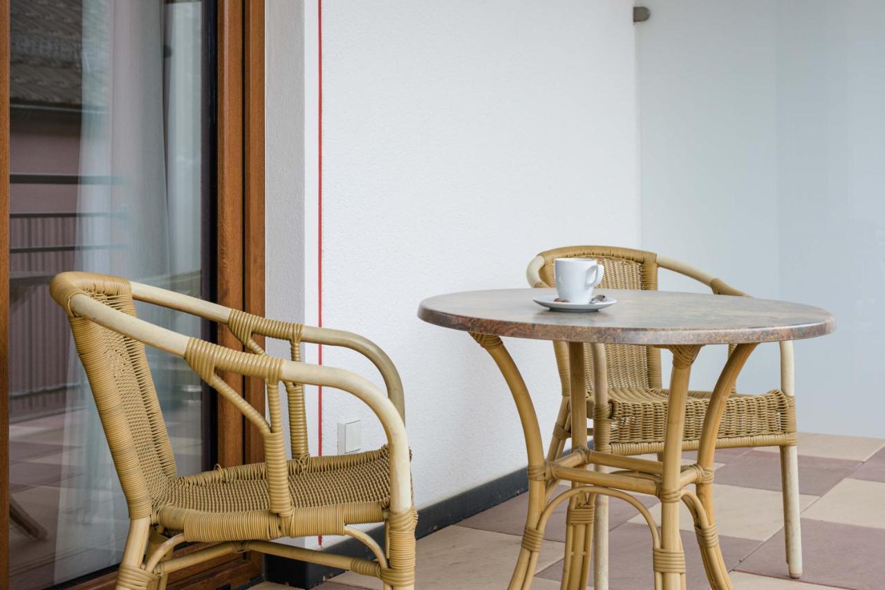 Hotel Bayrischer Loewe Osterhofen Eksteriør billede