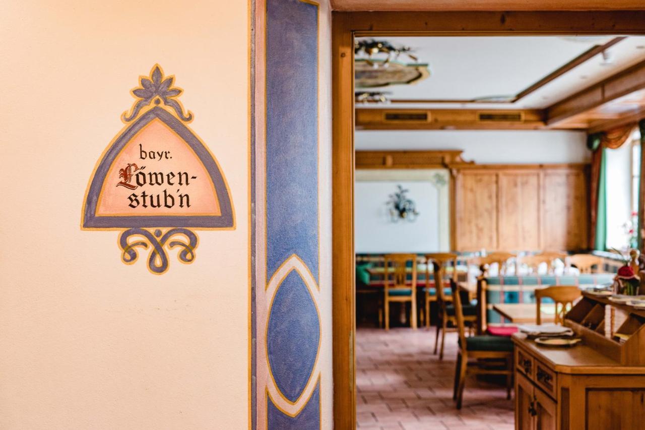 Hotel Bayrischer Loewe Osterhofen Eksteriør billede